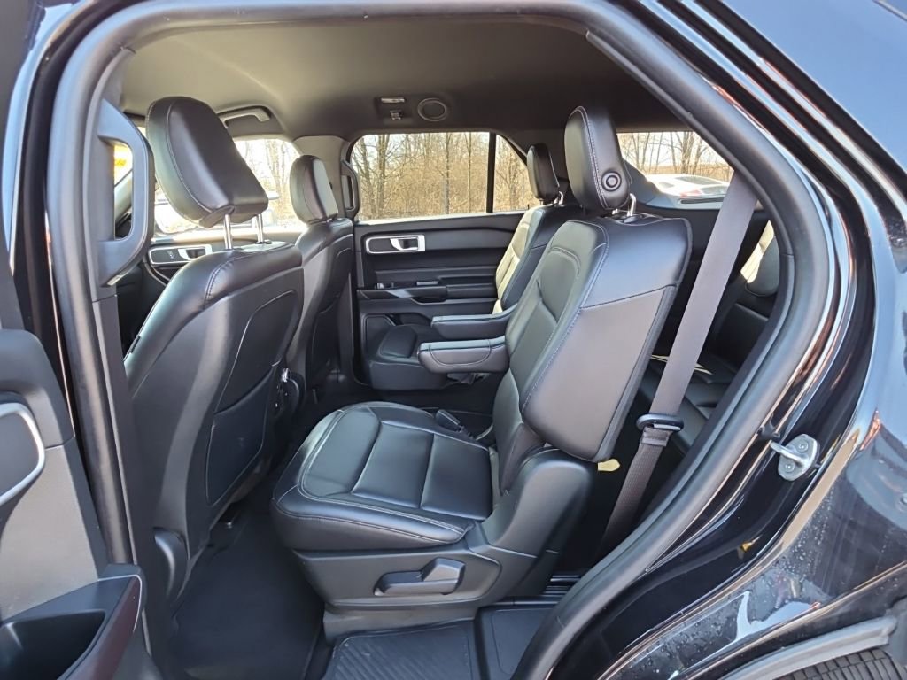 Used 2020 Ford Explorer XLT w/ Equipment Group 202A image 34