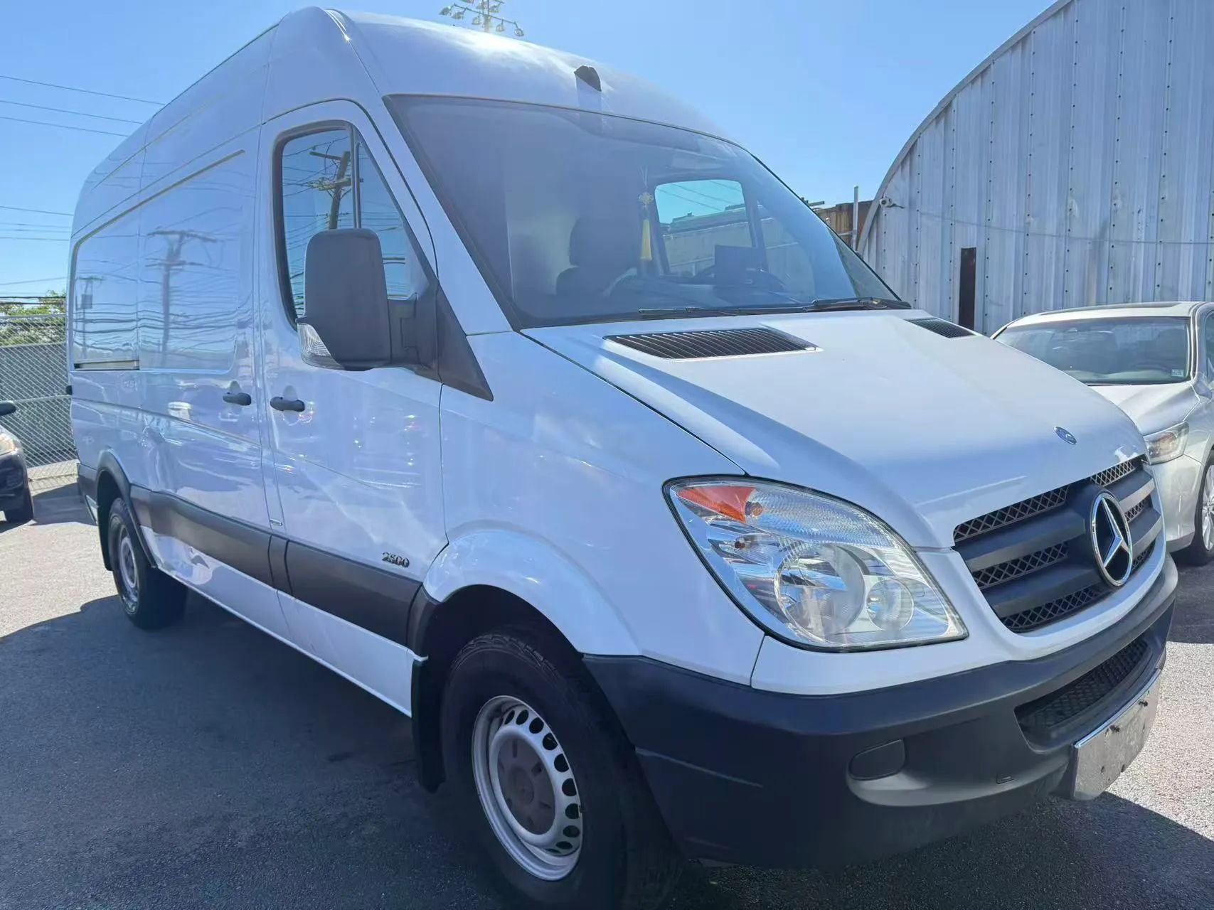 Used 2012 Mercedes-Benz Sprinter 2500 image 3
