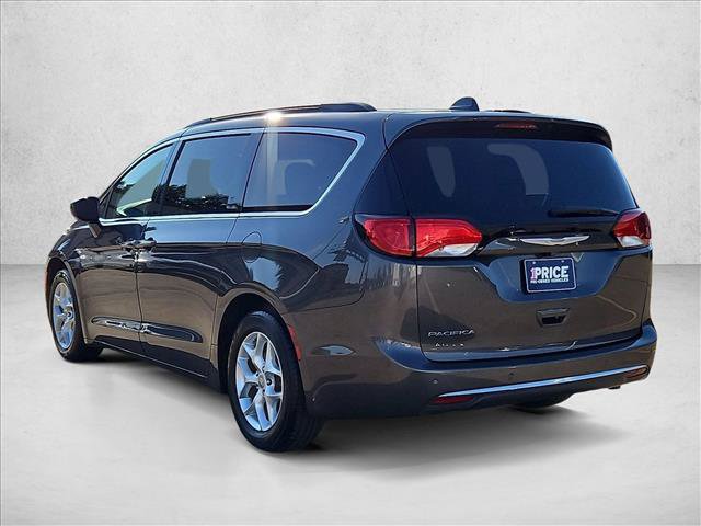 Used 2018 Chrysler Pacifica Touring Plus w/ Tire & Wheel Group FWD image 8