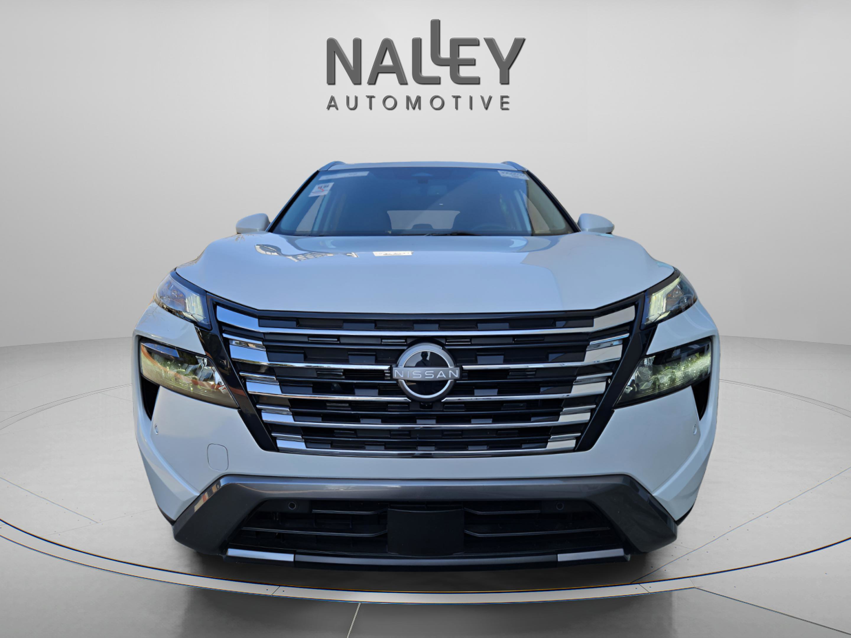 Used 2024 Nissan Rogue SL w/ SL Premium Package image 8