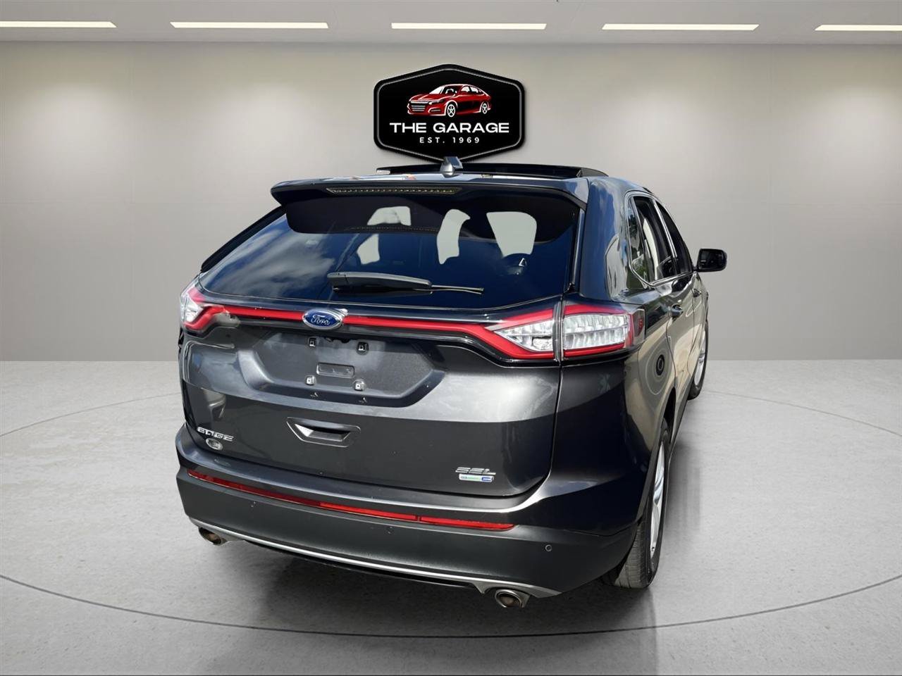 Used 2017 Ford Edge SEL w/ Equipment Group 201A AWD/4WD image 5