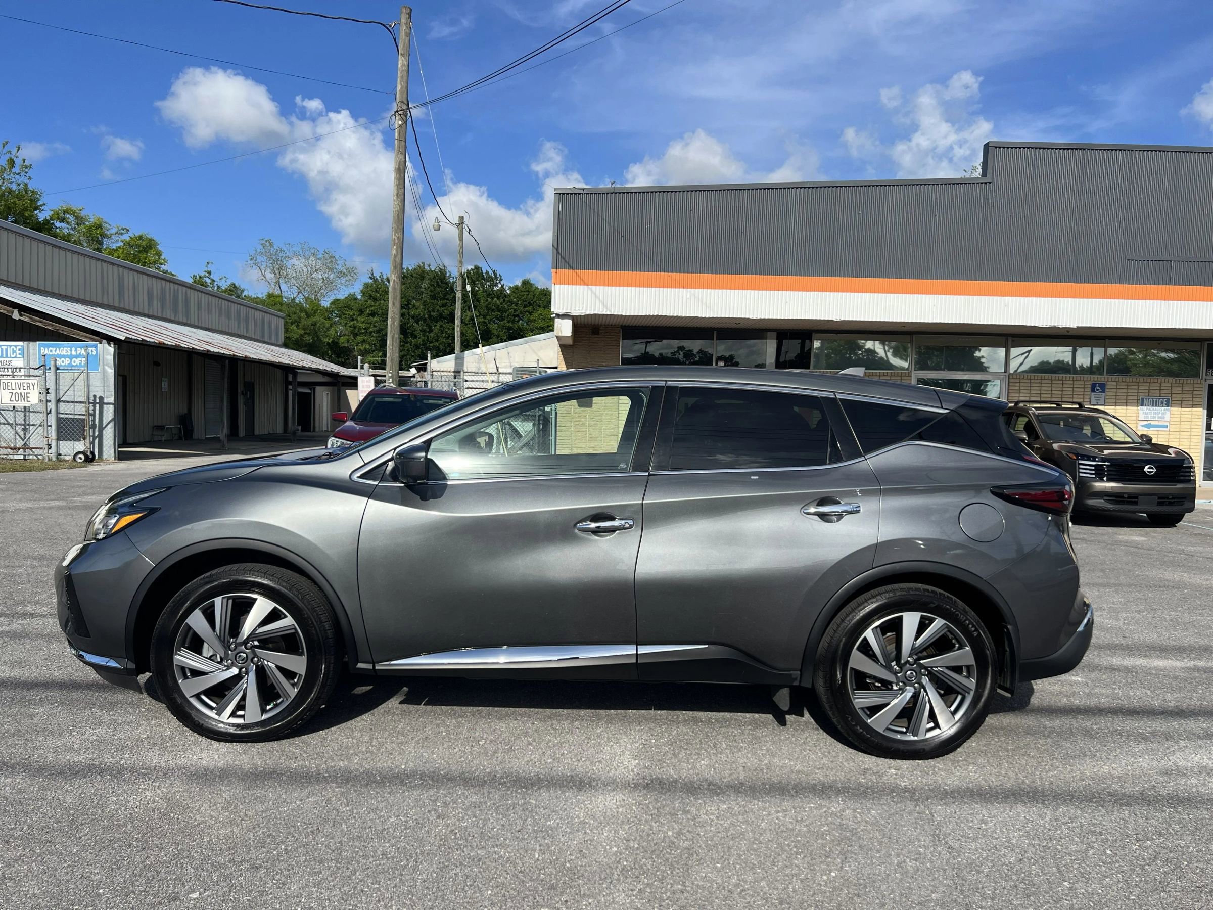 Used 2021 Nissan Murano SL w/ SL Moonroof Package FWD image 9