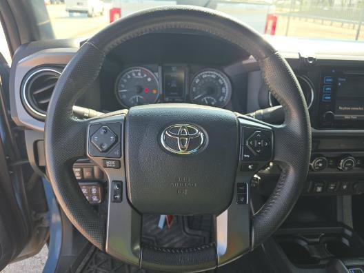 Used 2019 Toyota Tacoma TRD Off-Road AWD/4WD image 12