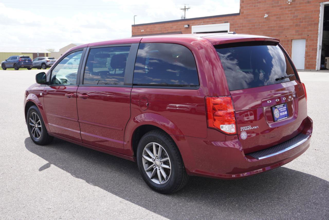 Used 2014 Dodge Grand Caravan SE FWD image 3