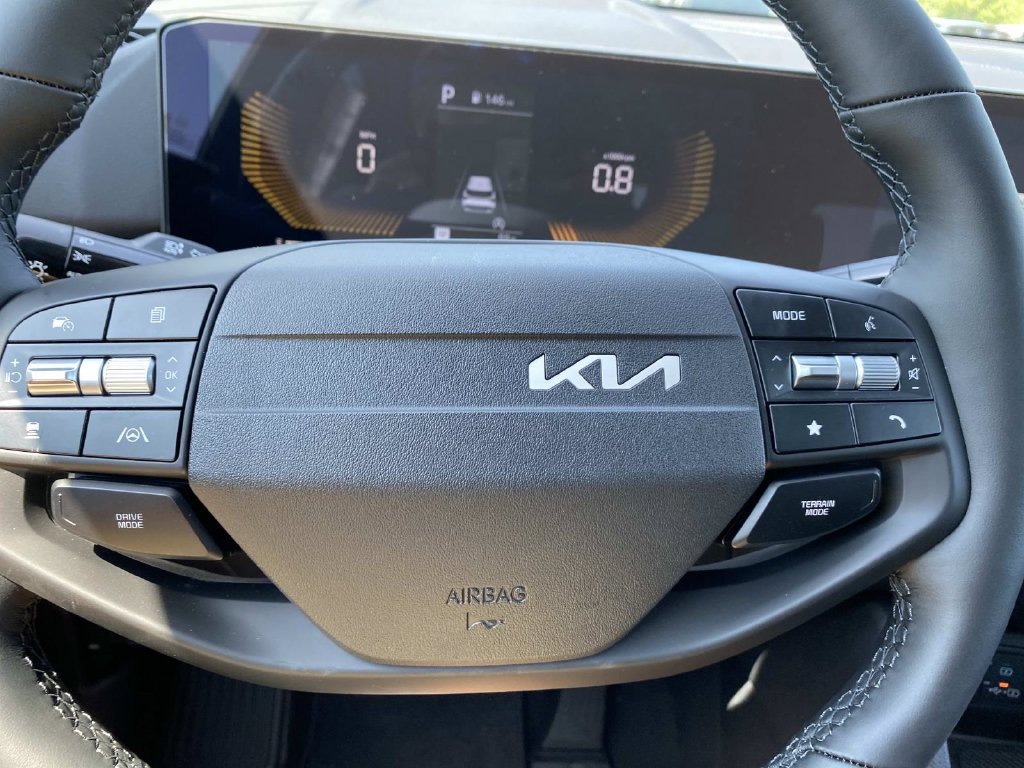 New 2026 Kia Sportage EX AWD/4WD image 13