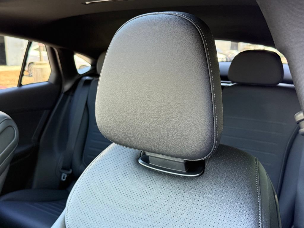 New 2026 Mercedes-Benz GLC 300 4MATIC image 3