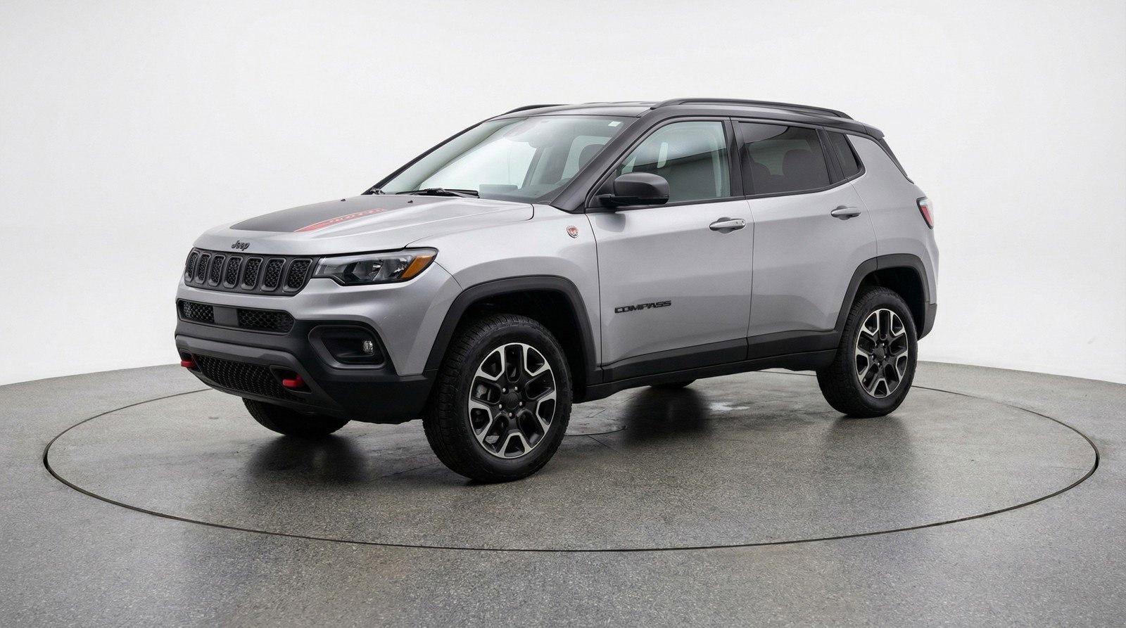 Used 2025 Jeep Compass Trailhawk image 3