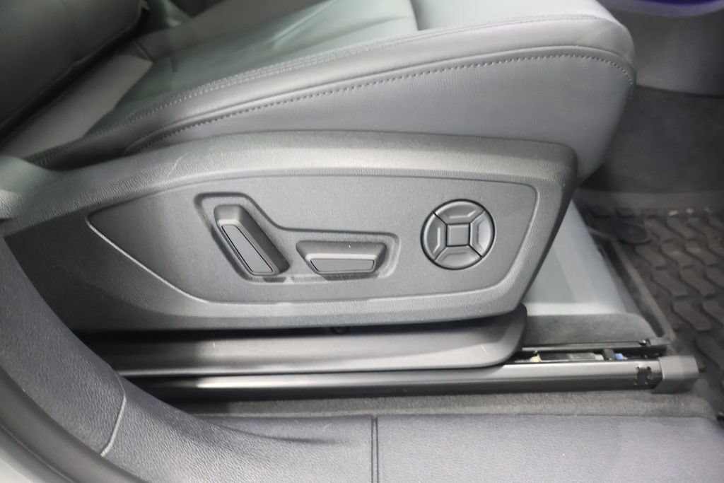 Certified 2023 Audi Q3 2.0T Premium Plus w/ Premium Plus Package AWD/4WD image 22