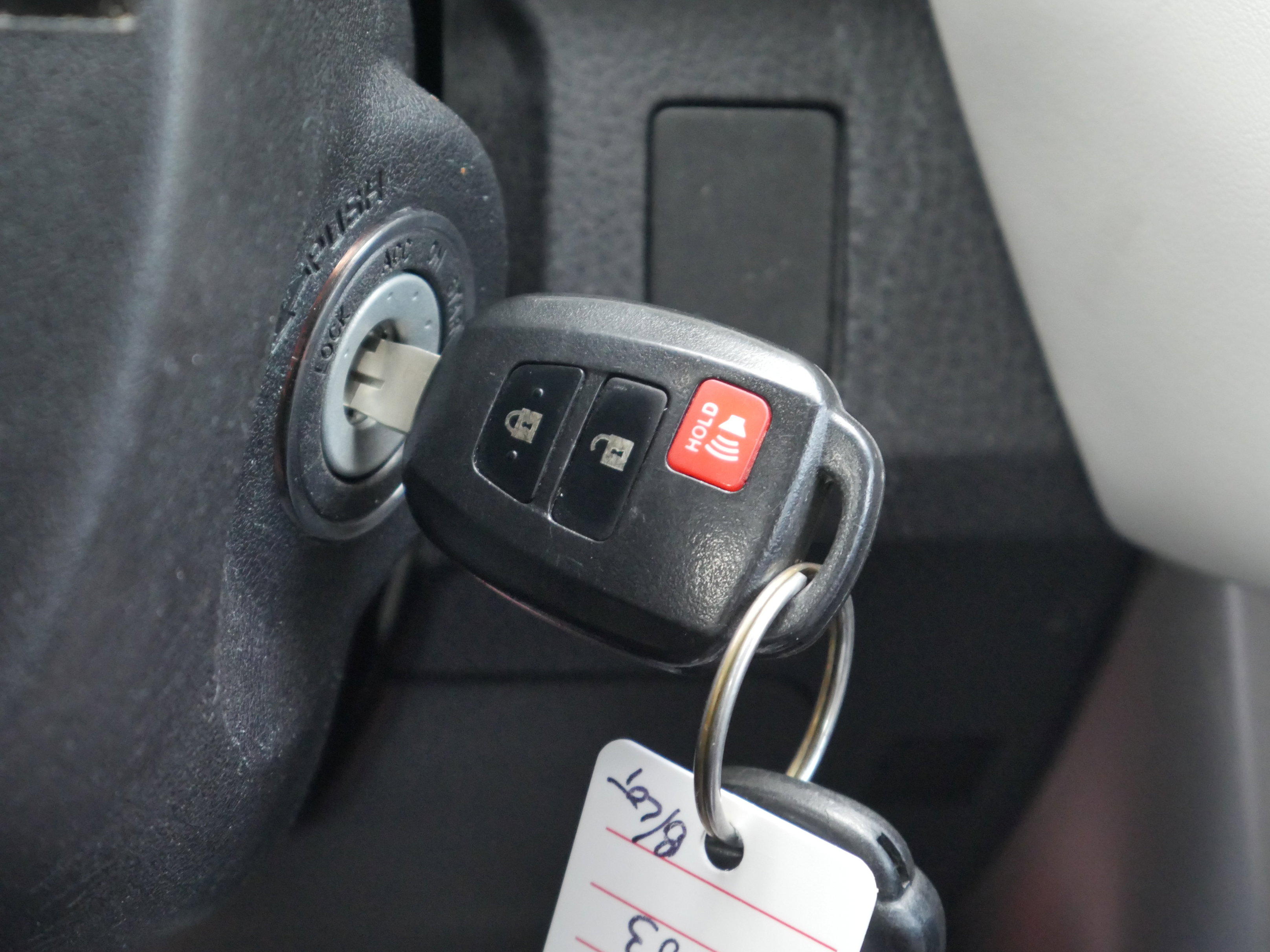 Used 2014 Toyota RAV4 XLE FWD image 9