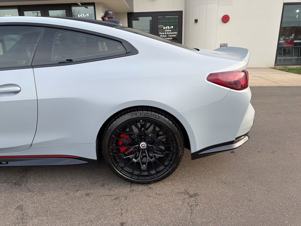 Used 2023 BMW M4 CSL image 9