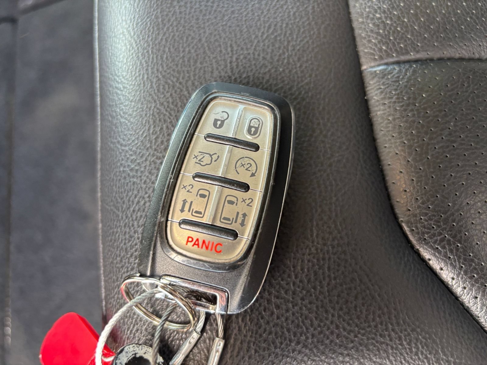 Used 2022 Chrysler Pacifica Touring-L FWD image 26
