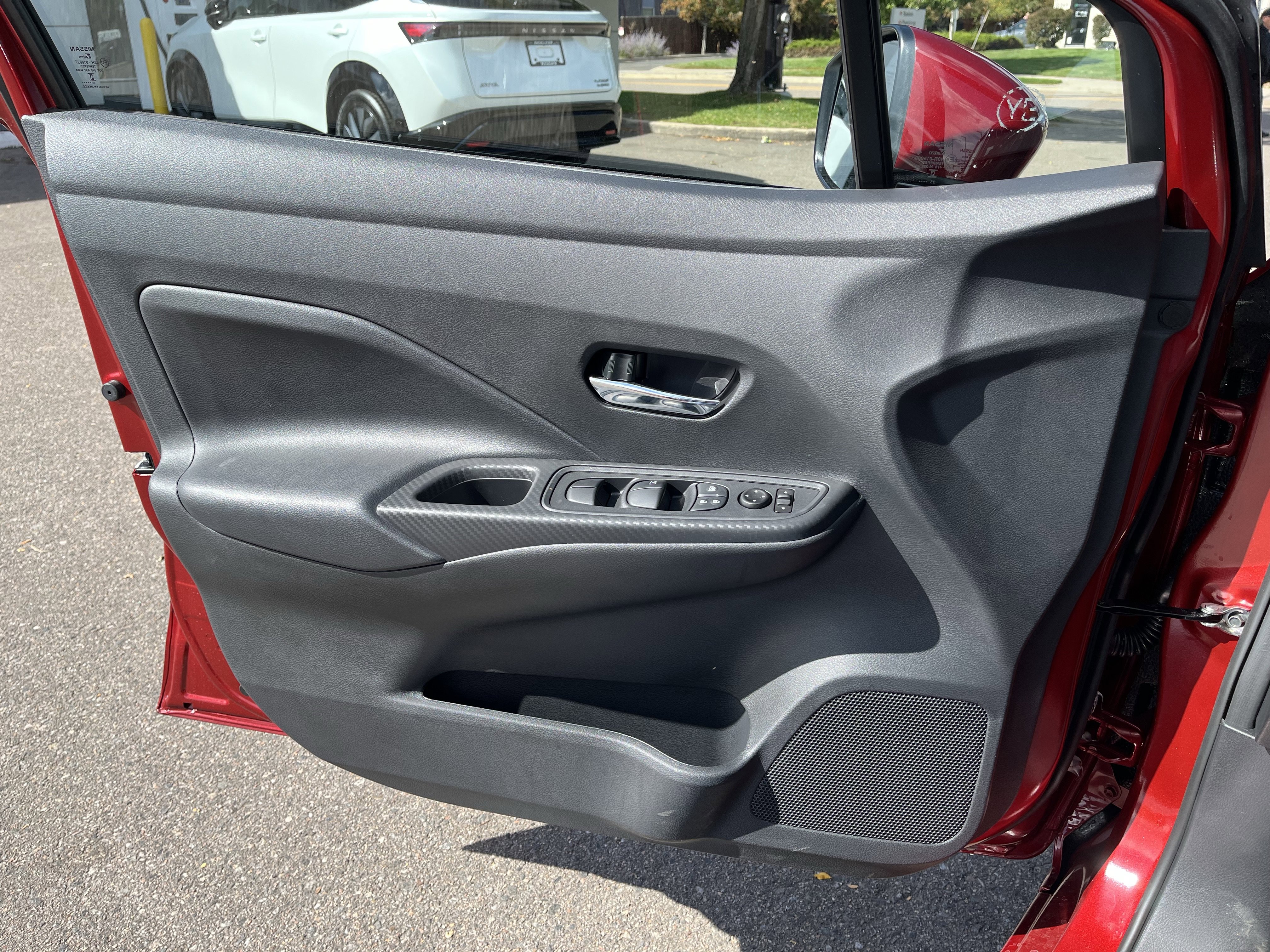 New 2025 Nissan Versa SV w/ Trunk Package FWD image 12