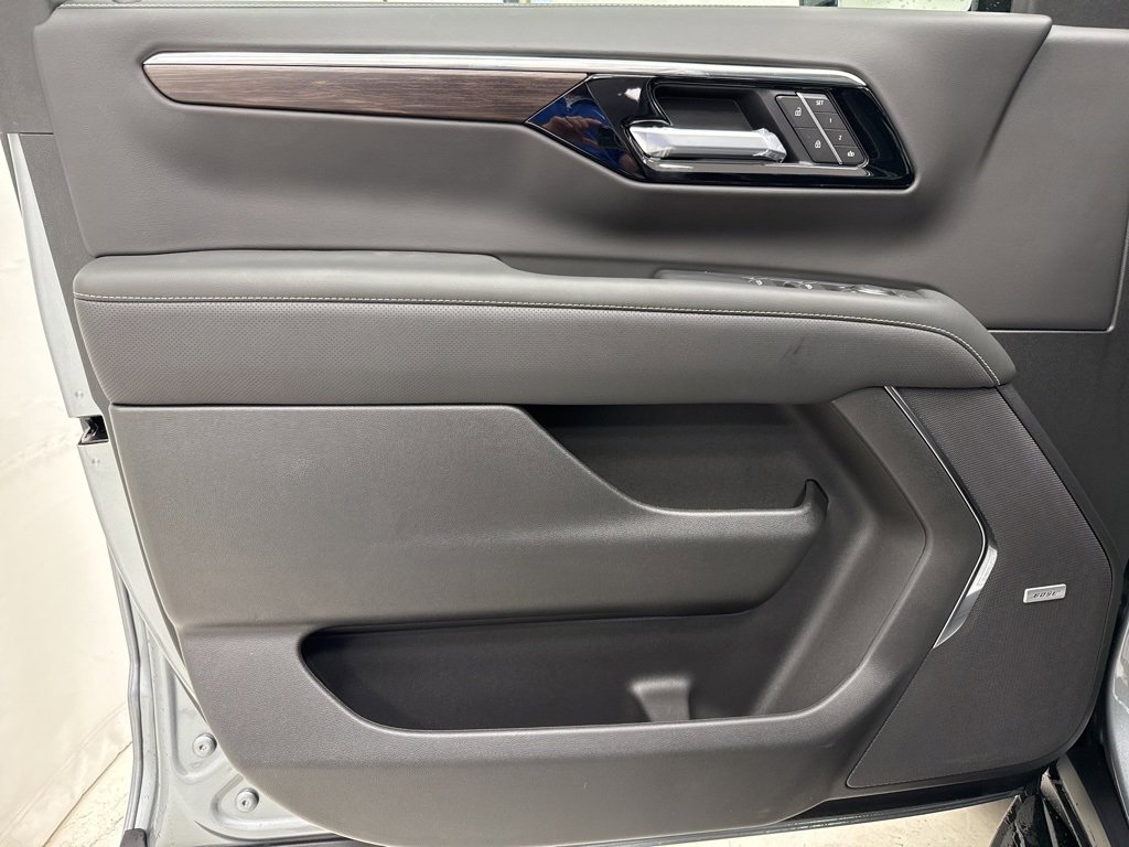 New 2026 Chevrolet Suburban Premier w/ Sun And Tow Package image 20