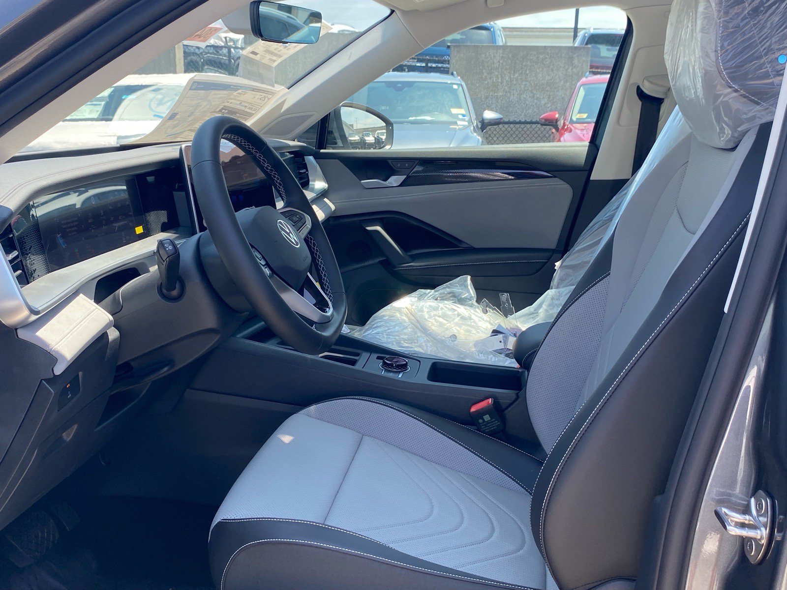 New 2026 Volkswagen Tiguan SE AWD/4WD image 7