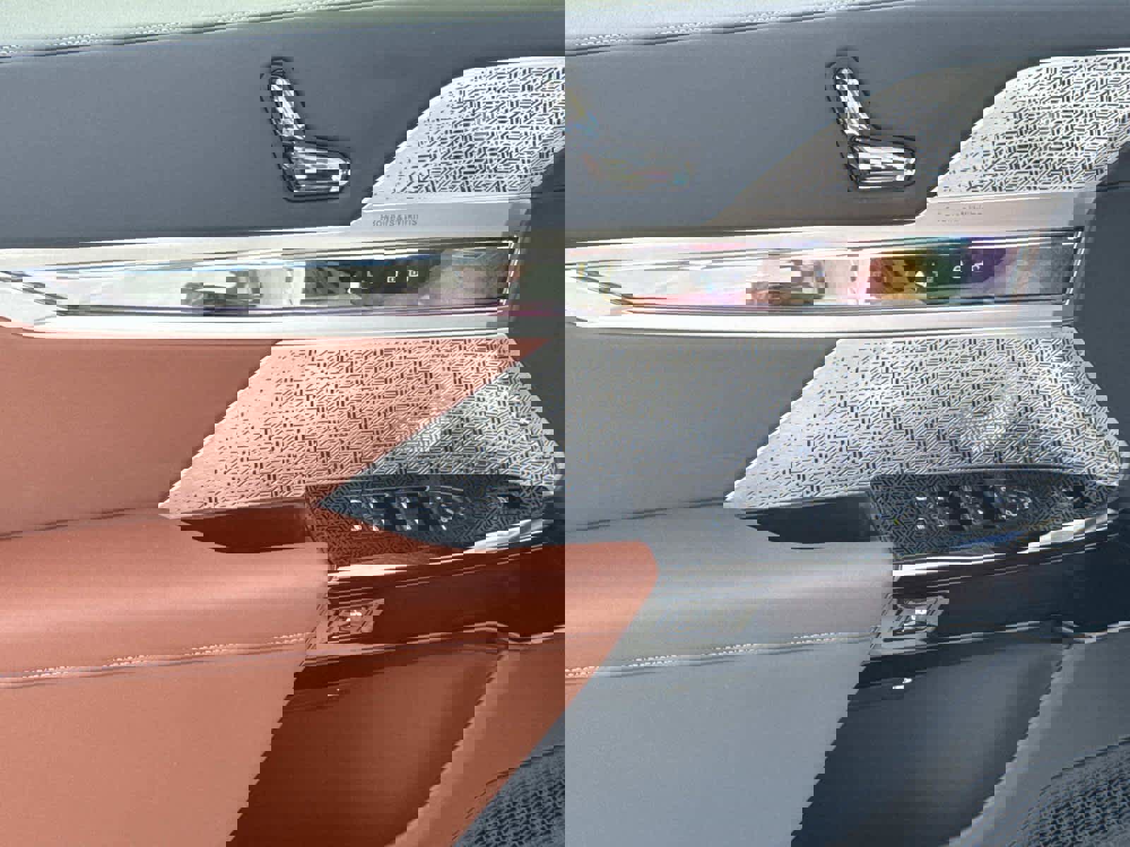 Used 2023 BMW i7 xDrive60 image 27