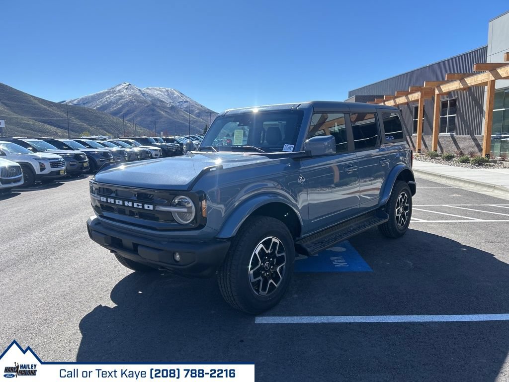 New 2025 Ford Bronco Outer Banks AWD/4WD image 3