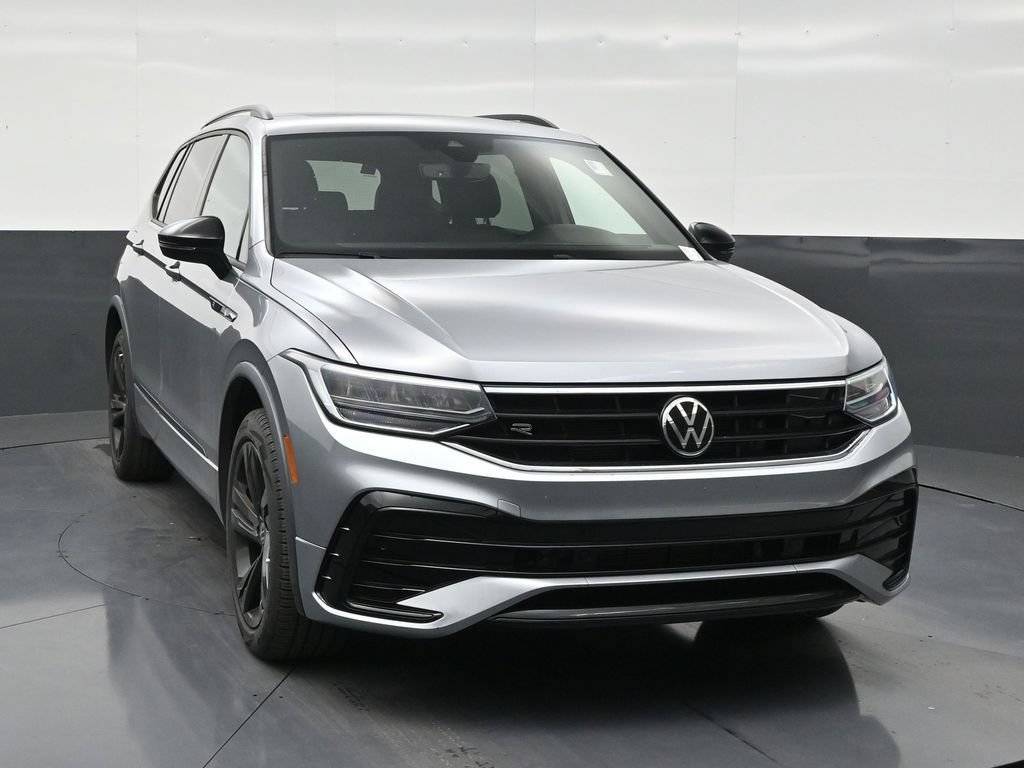 Used 2023 Volkswagen Tiguan SE R-Line FWD image 7