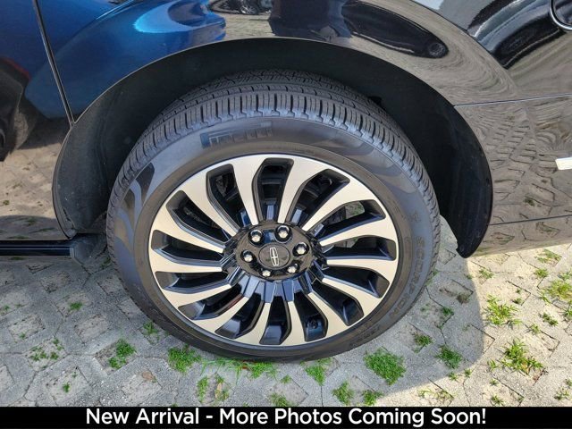 Used 2024 Lincoln Navigator L Black Label AWD/4WD image 4