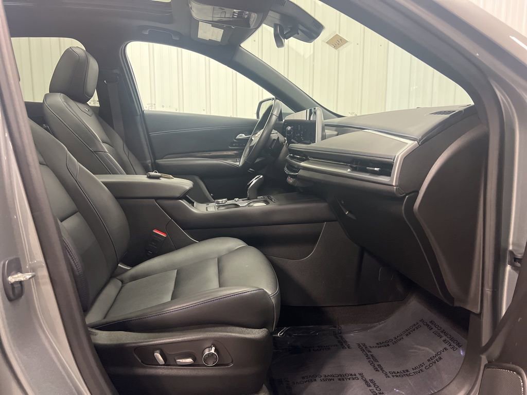 Certified 2024 Cadillac XT4 Sport image 9