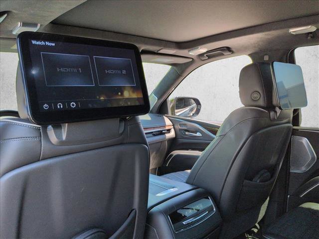 Used 2022 Cadillac Escalade Premium Luxury Platinum w/ Heavy-Duty Trailer Package AWD/4WD image 25