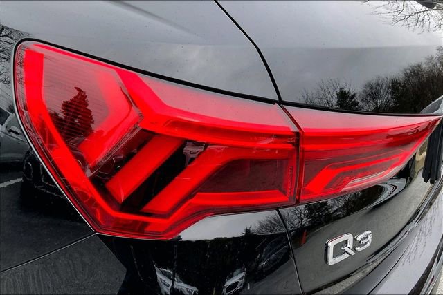Used 2025 Audi Q3 2.0T Premium Plus w/ Premium Plus Package image 27