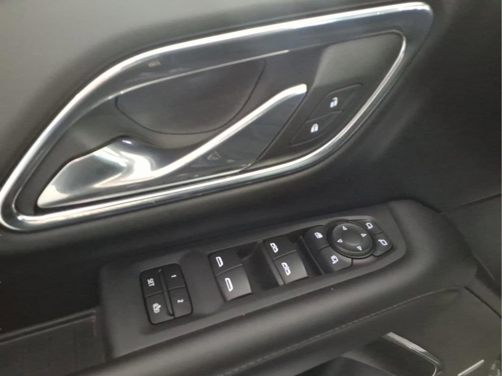 Used 2023 Chevrolet Tahoe LT w/ Luxury Package image 11