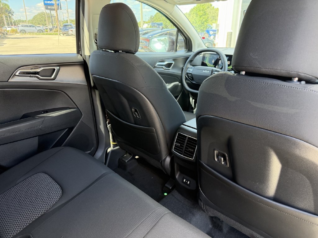 New 2027 Kia Sportage S FWD image 18