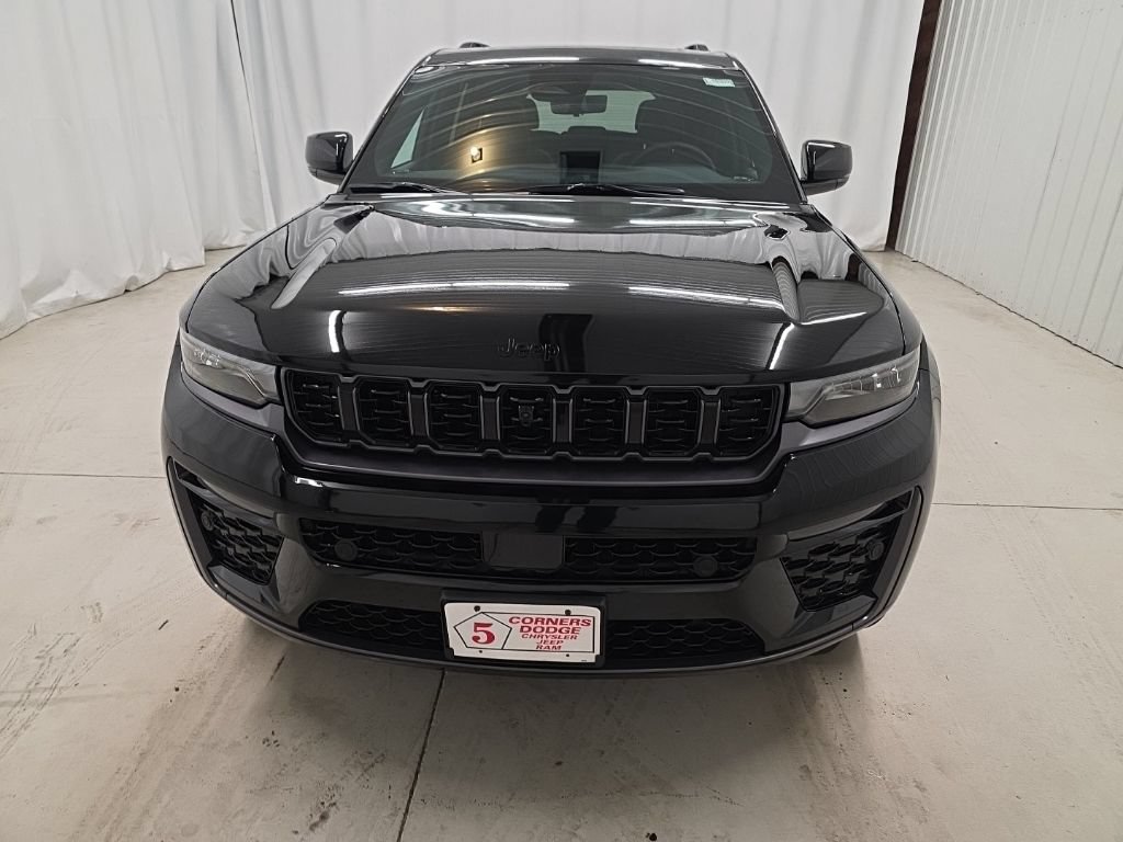 New 2026 Jeep Grand Cherokee Summit w/ Obsidian Package AWD/4WD image 9