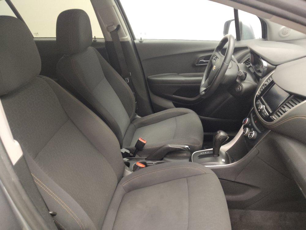 Used 2020 Chevrolet Trax LS w/ Tint and Cruise Package FWD image 21