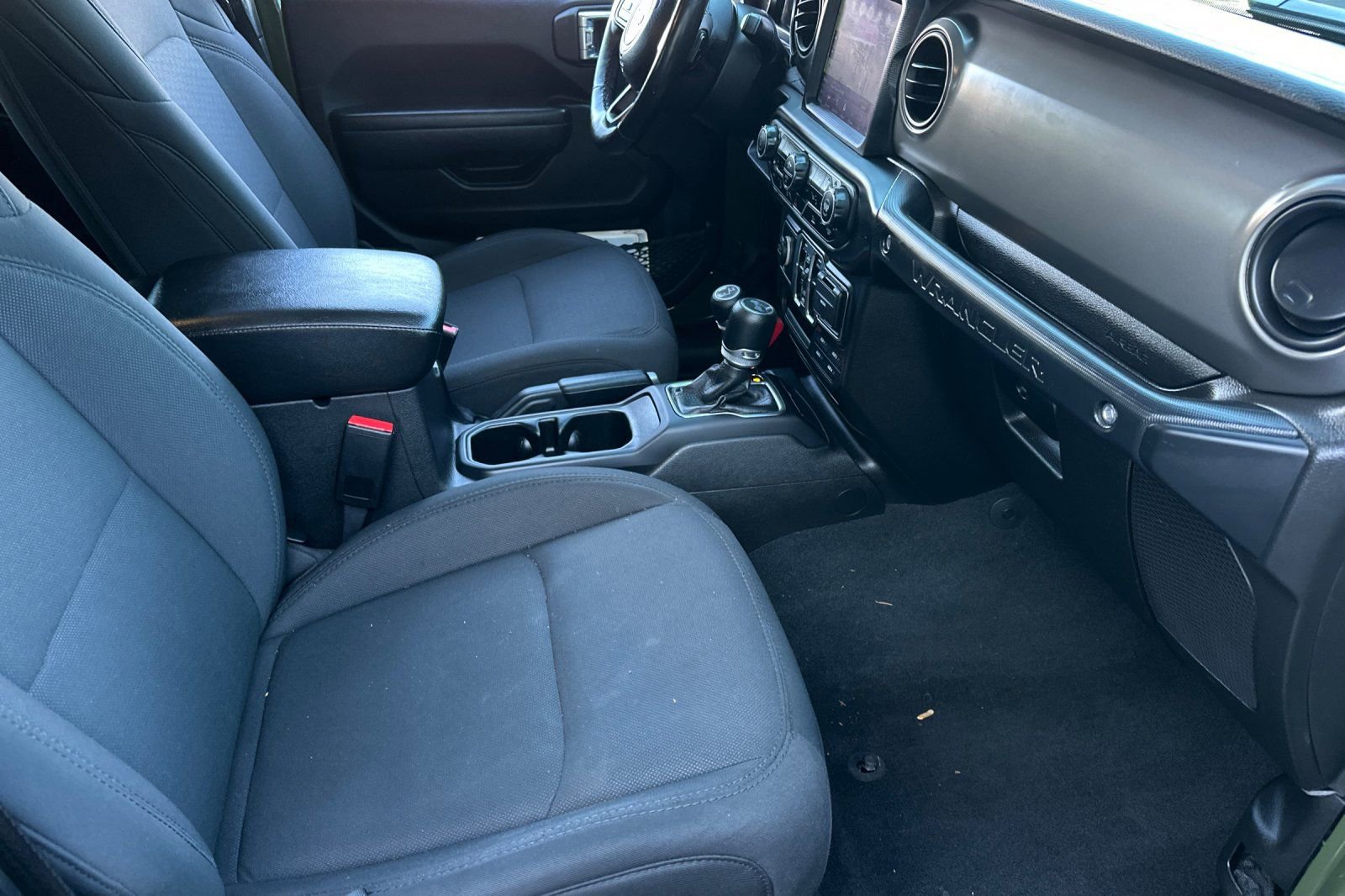 Used 2022 Jeep Wrangler Unlimited Sport image 16