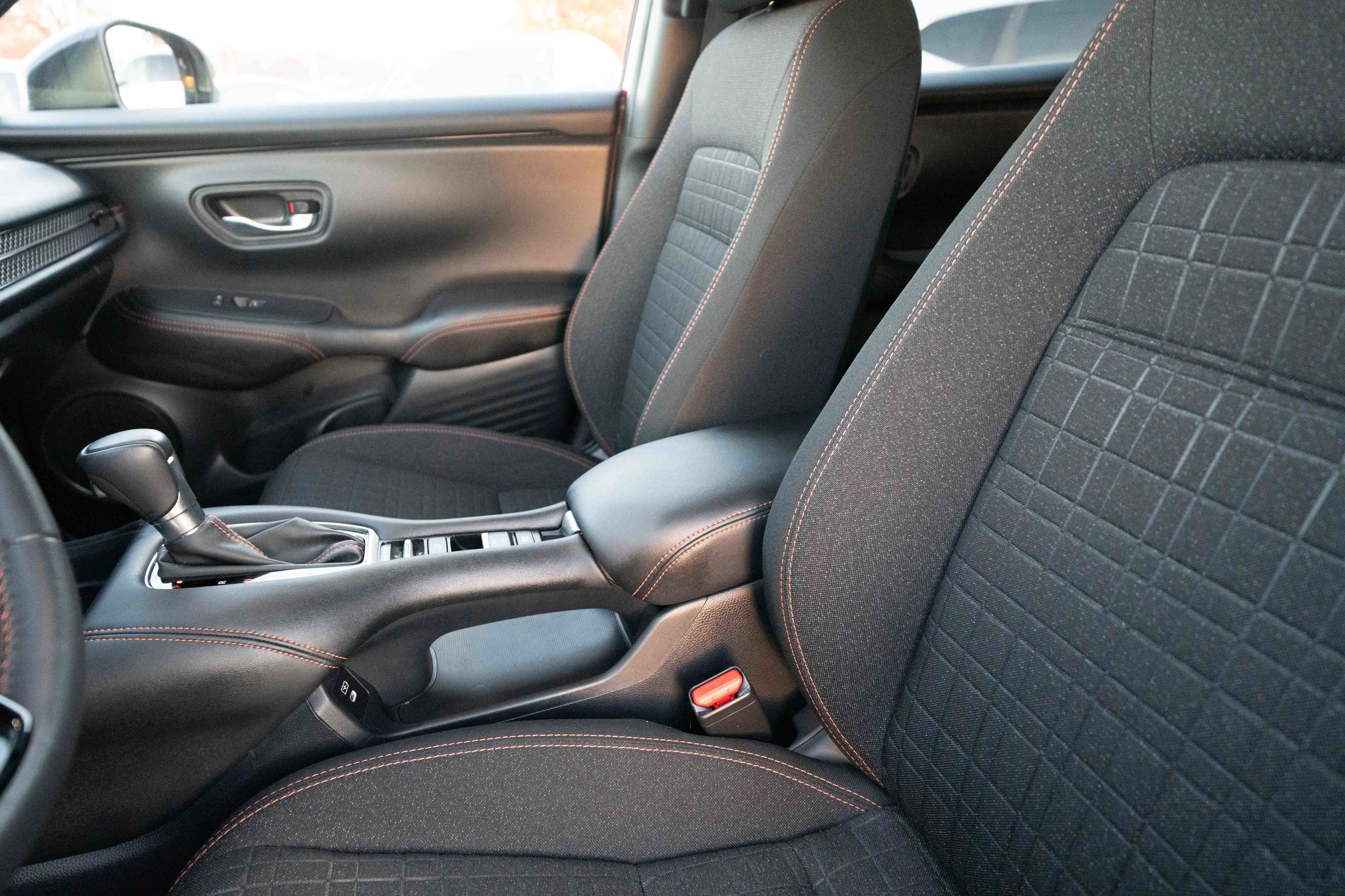 Used 2025 Honda HR-V Sport image 10