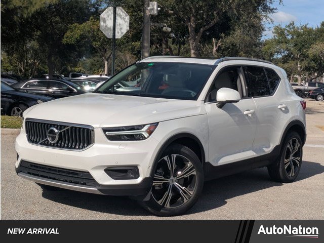 Used 2022 Volvo XC40 T4 Inscription w/ Advanced Package