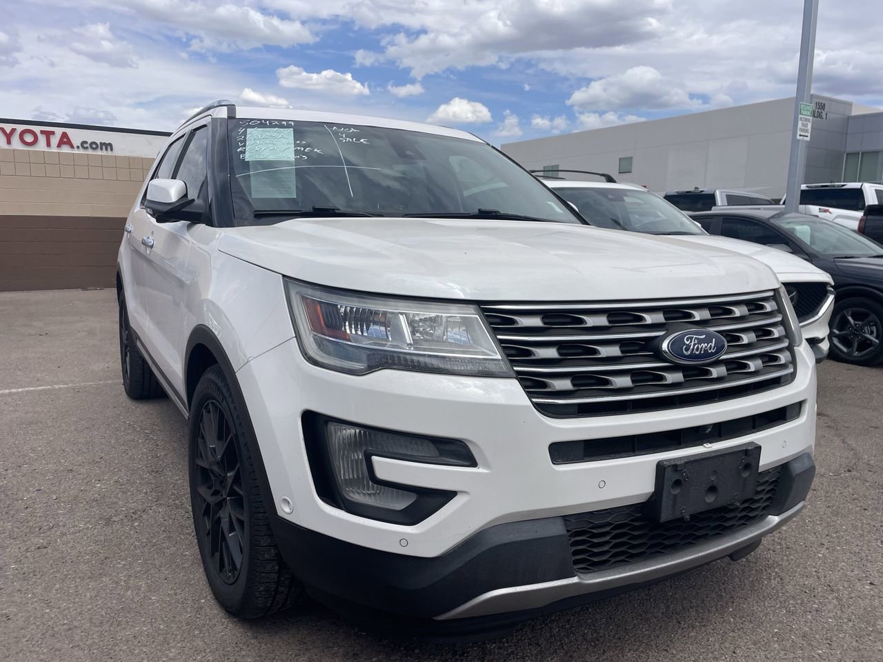 Used 2017 Ford Explorer Limited w/ Equipment Group 301A image 2