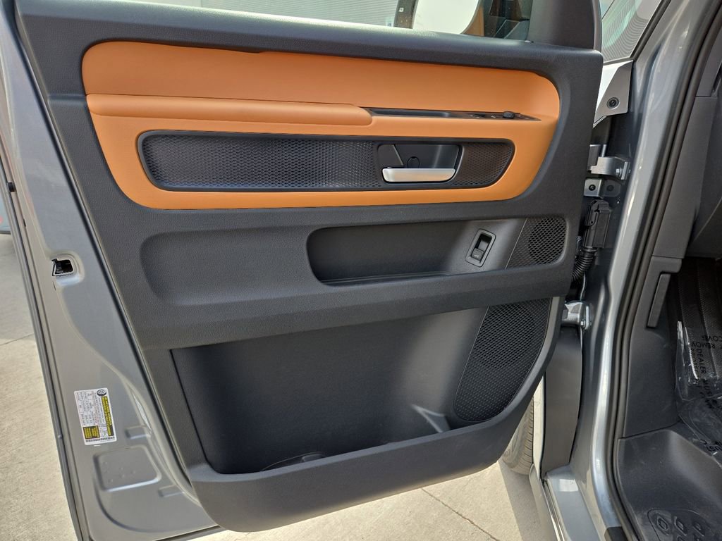 New 2025 Volkswagen ID. Buzz Pro S image 18