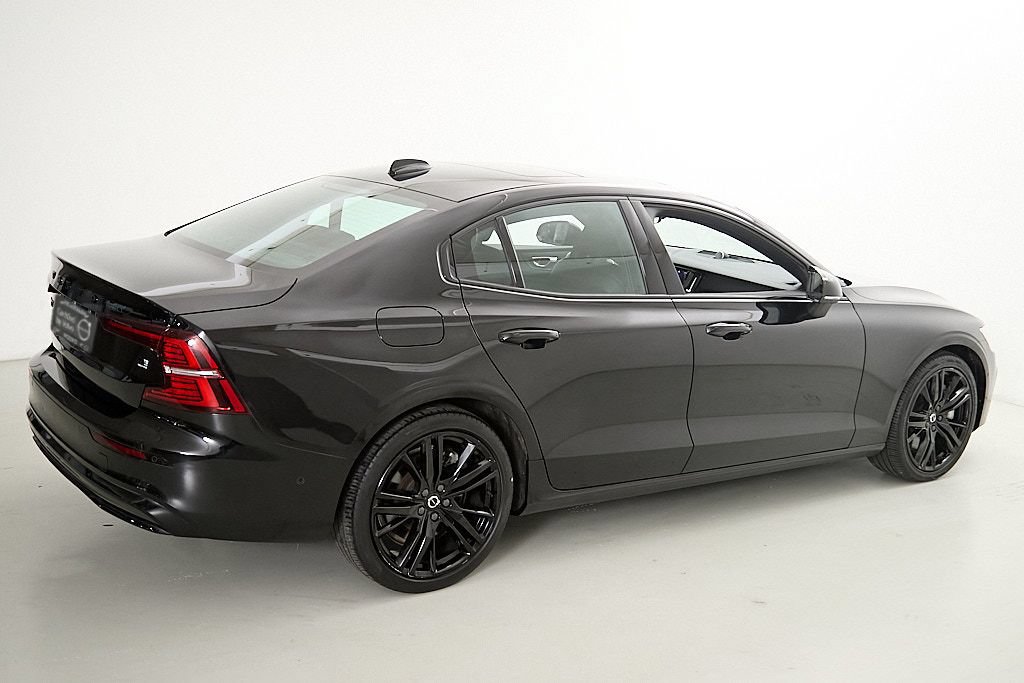Used 2024 Volvo S60 T8 Ultimate w/ Climate Package AWD/4WD image 9