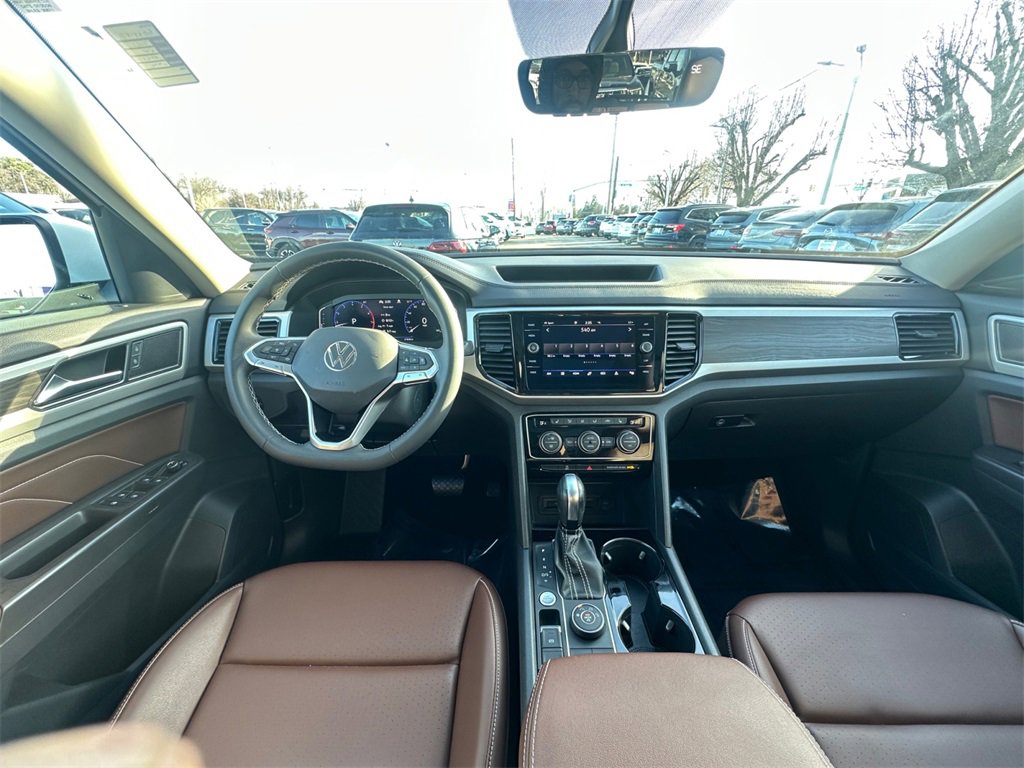 Used 2022 Volkswagen Atlas SE w/ Panoramic Sunroof Package image 24