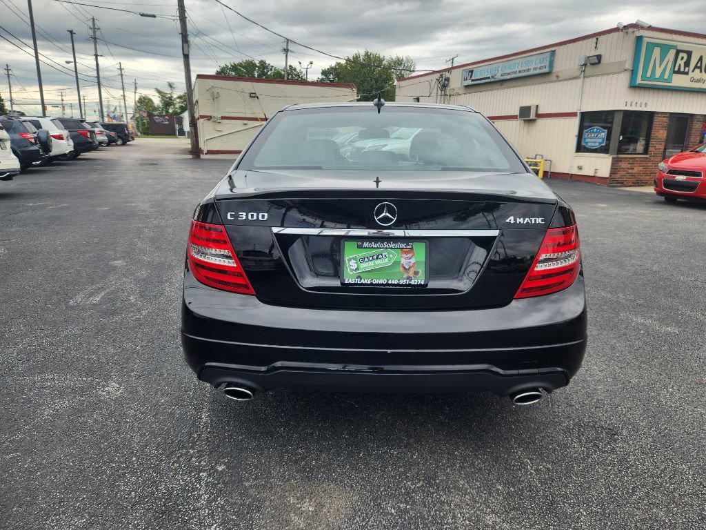 Used 2014 Mercedes-Benz C 300 4MATIC Sedan image 3