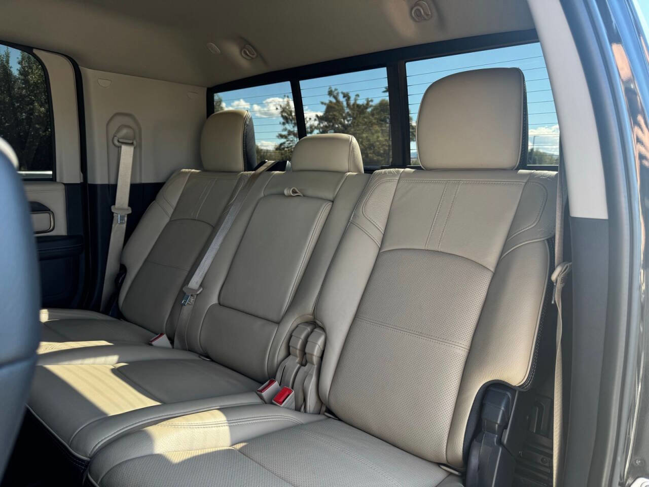 Used 2023 RAM 3500 Limited image 30