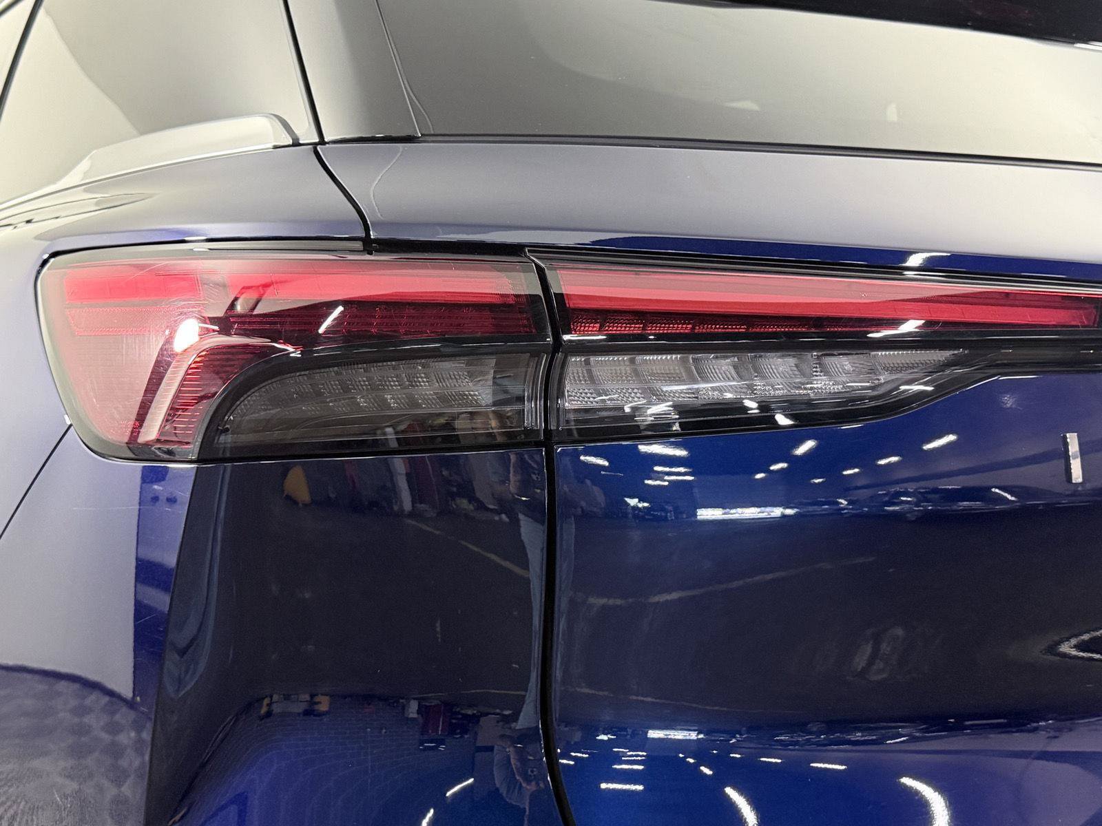 Certified 2023 INFINITI QX60 Luxe w/ Cargo Package AWD/4WD image 7