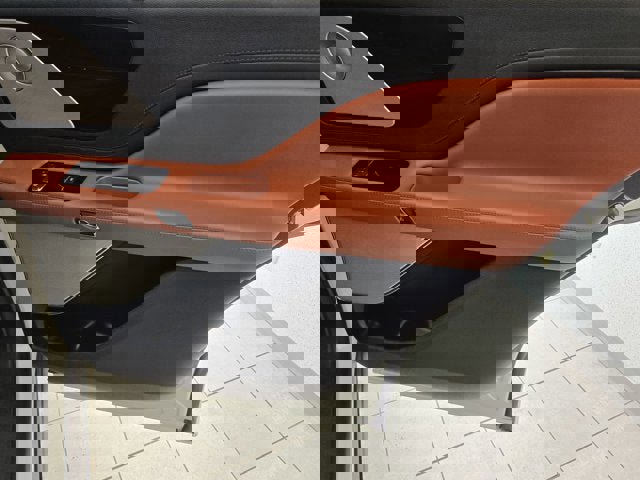 Used 2025 Lincoln Aviator Reserve w/ Equipment Group 201A image 8