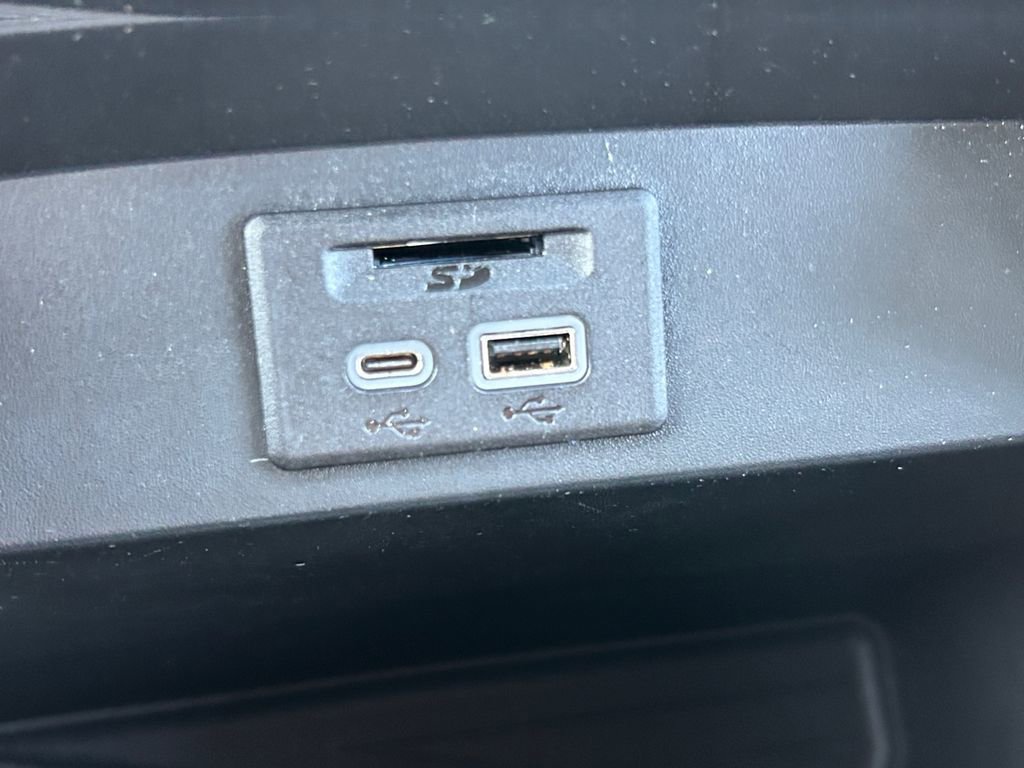 Used 2021 GMC Yukon XL SLT image 27