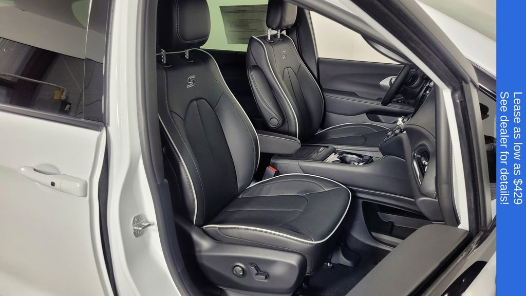New 2026 Chrysler Pacifica Limited w/ S Appearance Package image 41