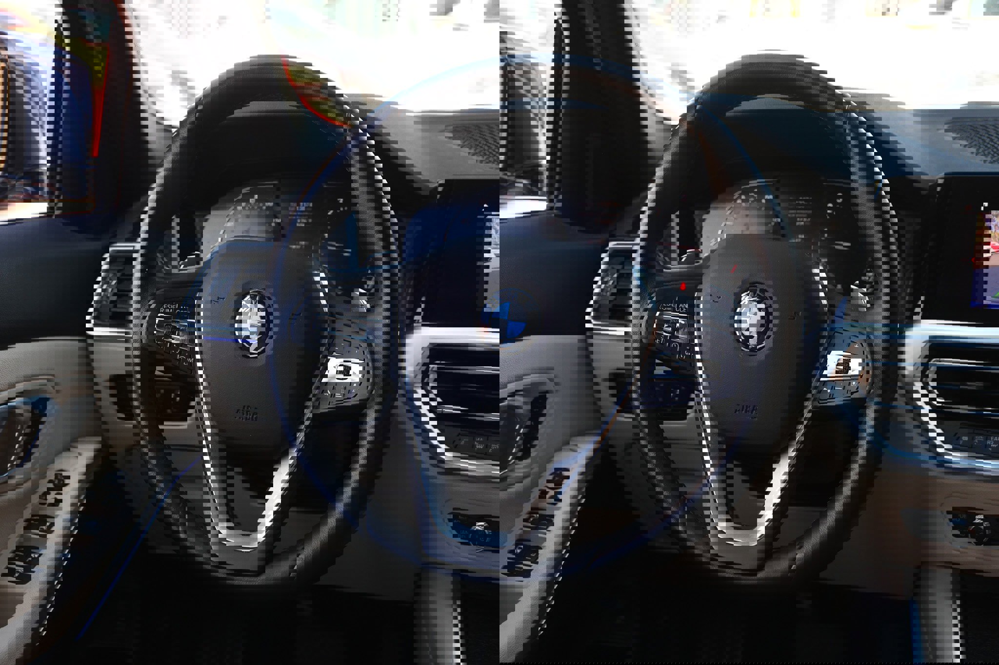 Used 2021 BMW 330i Sedan w/ Convenience Package image 33