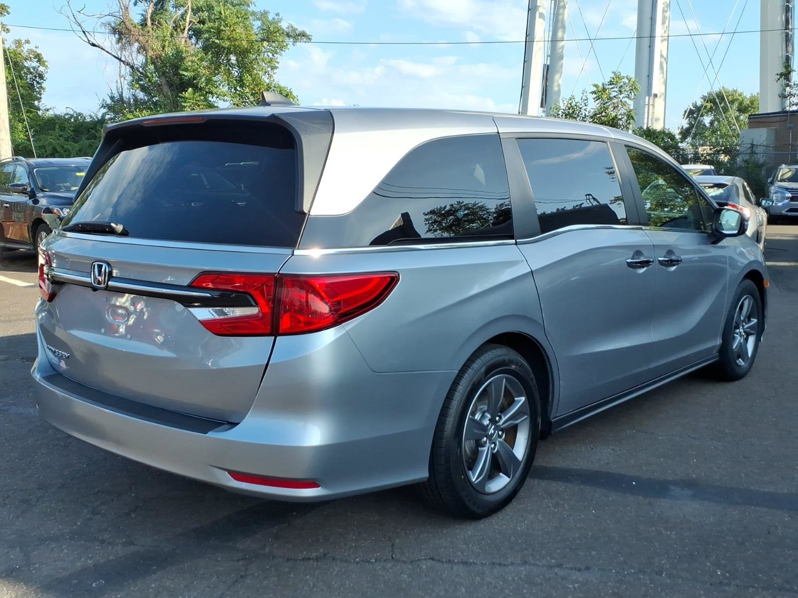 Used 2022 Honda Odyssey EX image 3