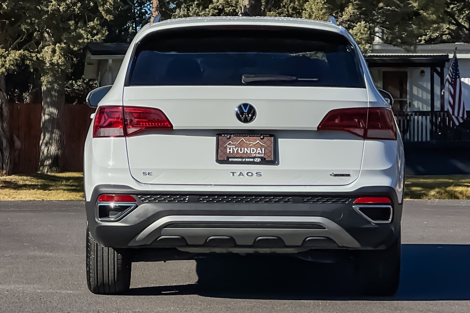 Used 2024 Volkswagen Taos SE image 5