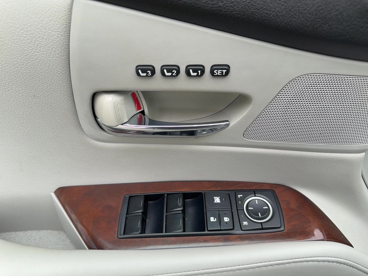 Used 2012 Lexus RX 350 AWD w/ Premium Pkg image 14