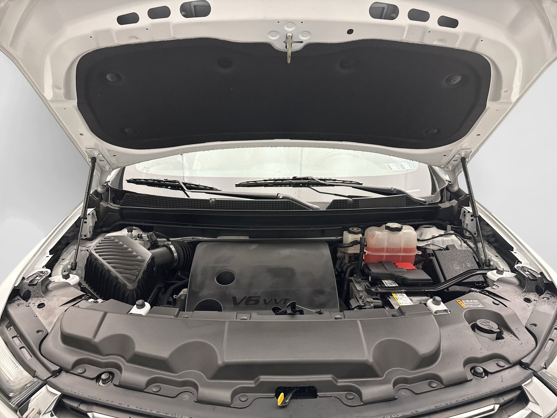Used 2023 Chevrolet Traverse LT w/ LPO, Floor Liner Package AWD/4WD image 26