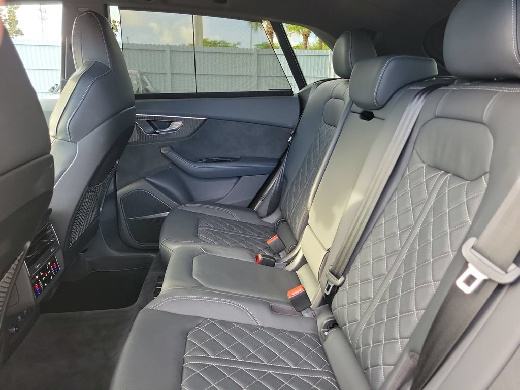 Used 2021 Audi SQ8 Prestige w/ Prestige Package AWD/4WD image 16