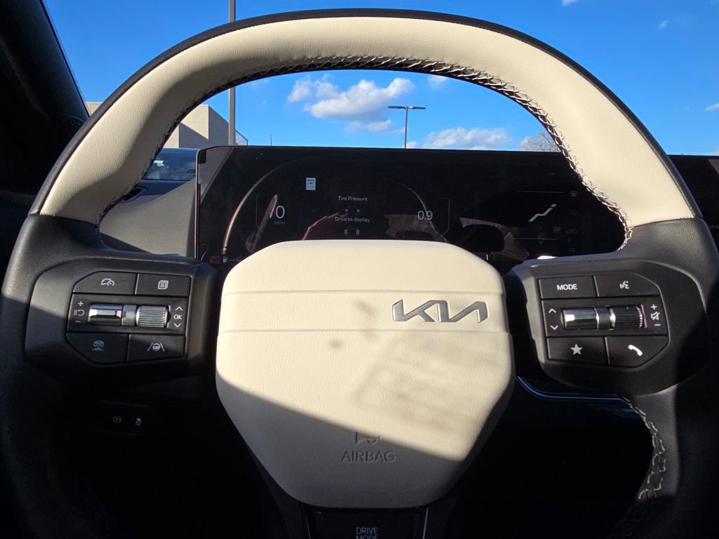 Used 2025 Kia K4 GT-Line image 28