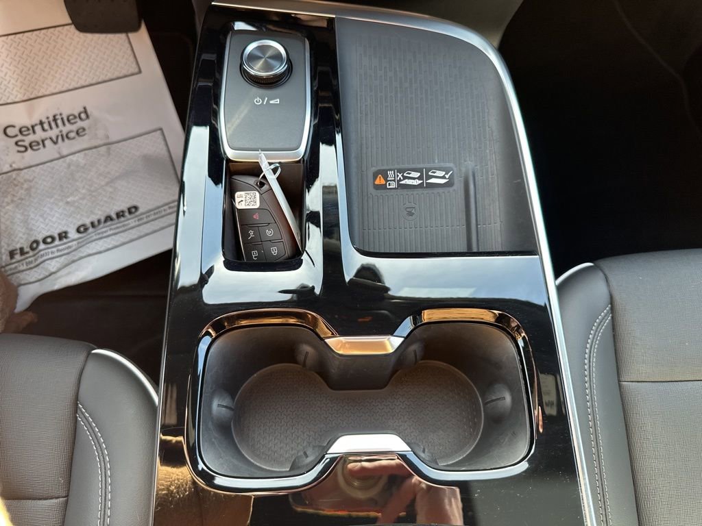 Used 2025 Buick Enclave Preferred image 23